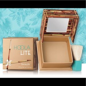 NIB HOOLA LITE BRONZER BY BENEFIT
SUNKISS ME QUICK